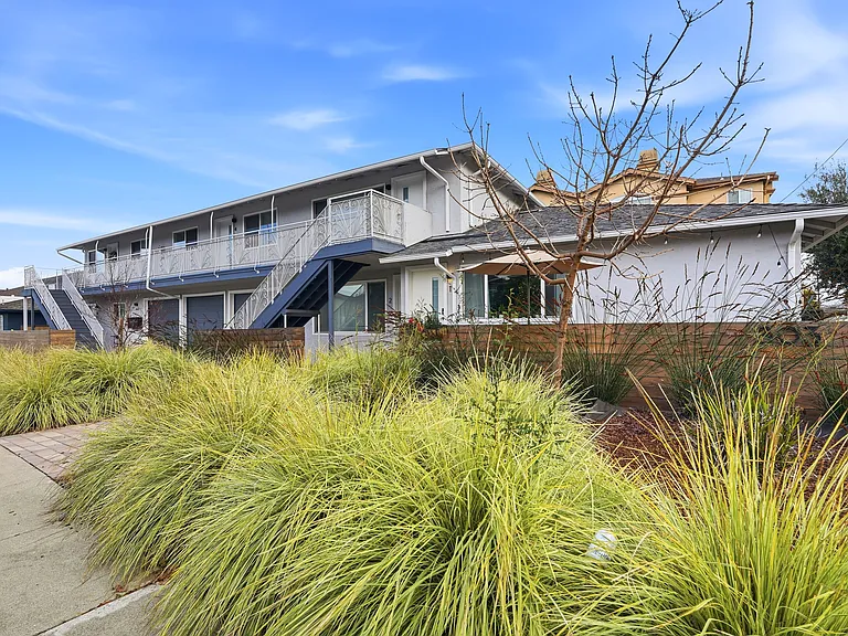 803 Maryann Dr #6 — Photo 3