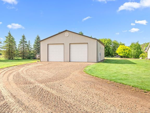 3rd image of 34215 Grange Cir
