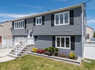 143 Fairview Pl, Freeport, NY 11520