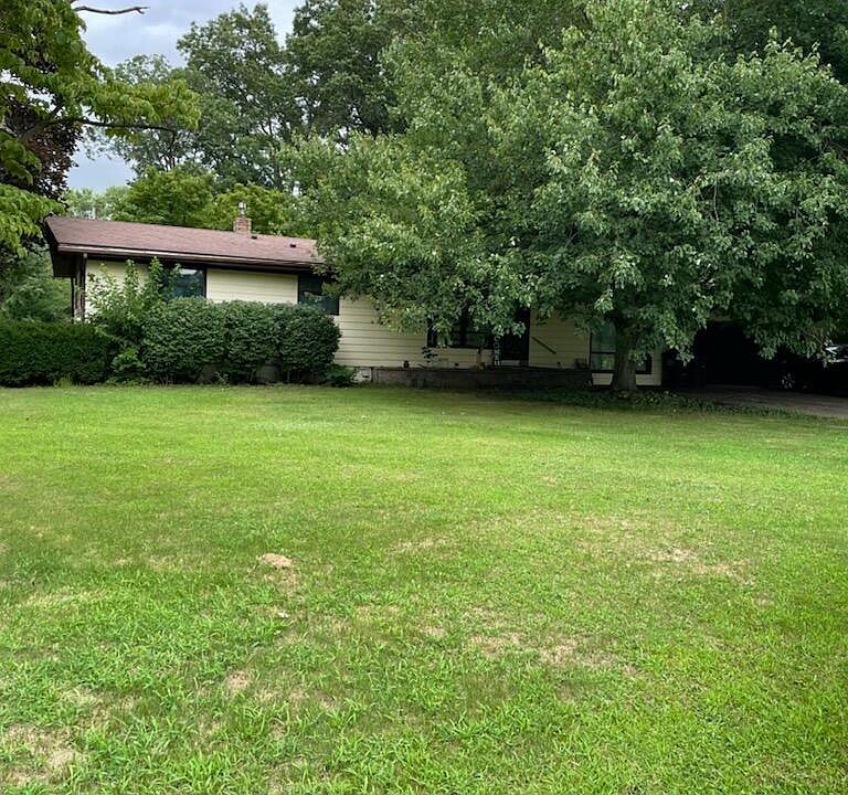 1st image of 1923 Orchard Dr