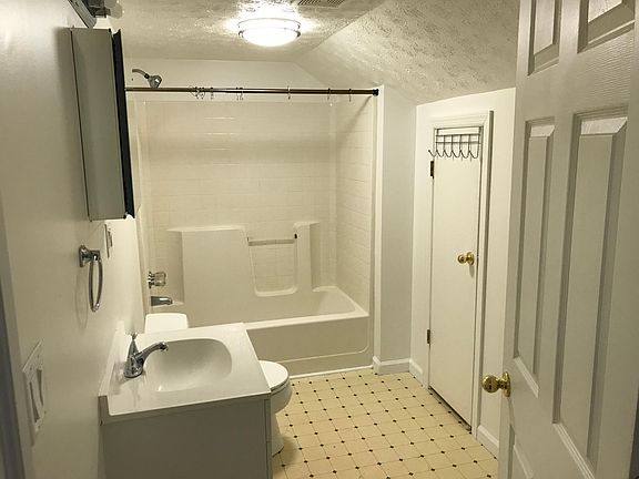 5th image of 18 Highland Ave #2