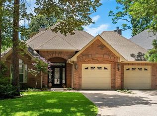 3443 Country Club Dr, Montgomery, TX 77356