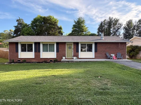 7133 Meadowbrook Cir, Knoxville, TN 37918