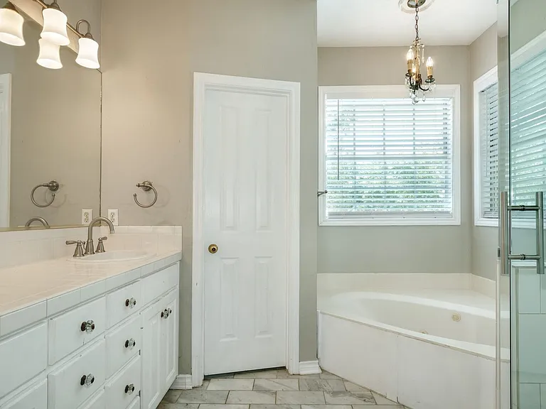 1629 Chesterwood Cv — Photo 10