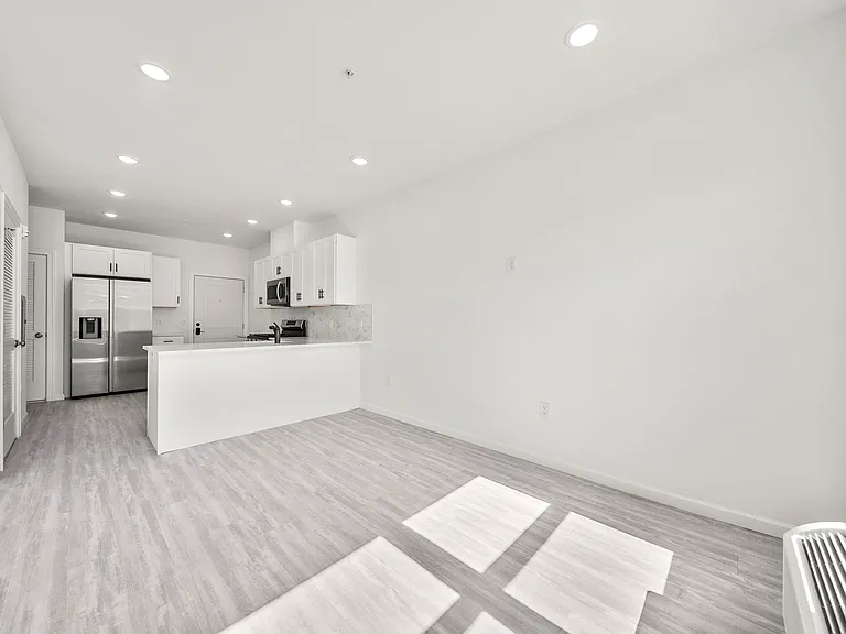53 E Main St #5 — Photo 6