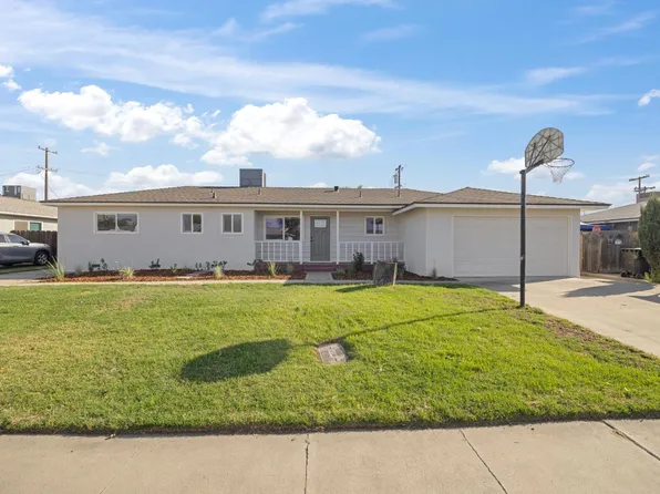 1075 Cypress Ln, Lemoore, CA 93245