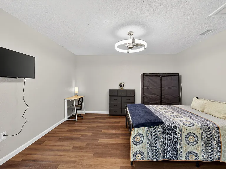 1057 Tropical Ave NW — Photo 18