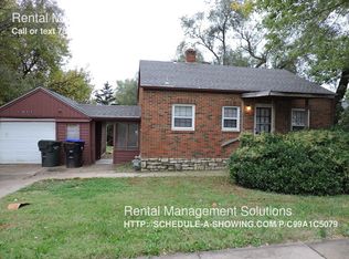 1211 SE 21st St, Topeka, KS 66607