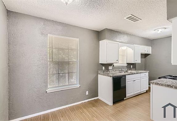 4th image of 2516 Glen Springs Way #B