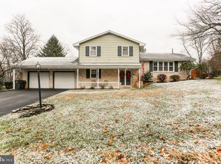 100 Oak Ridge Rd, Carlisle, PA 17015