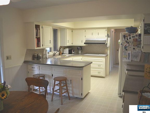 5th image of 5625 S 124th St