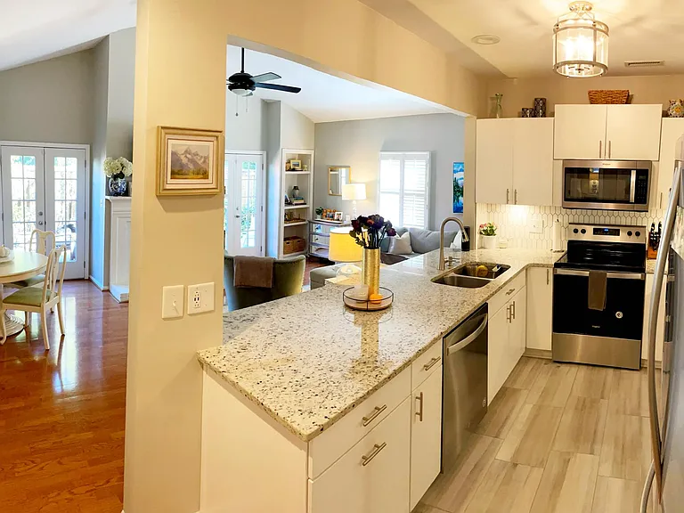 3716 Selwyn Farms Ln #3 — Photo 3