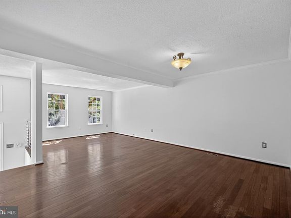 4th image of 11348 Baroque Rd