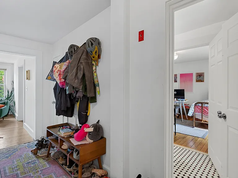 392 Park St #A — Photo 4