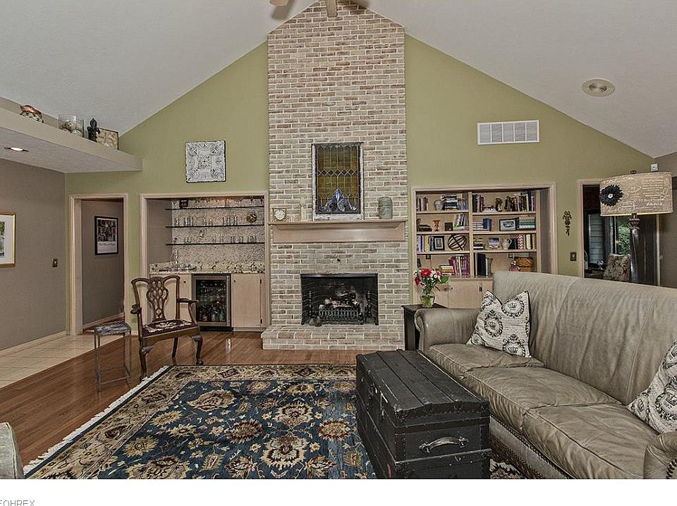 296 Overlook Brook Dr Chagrin Falls OH Zillow