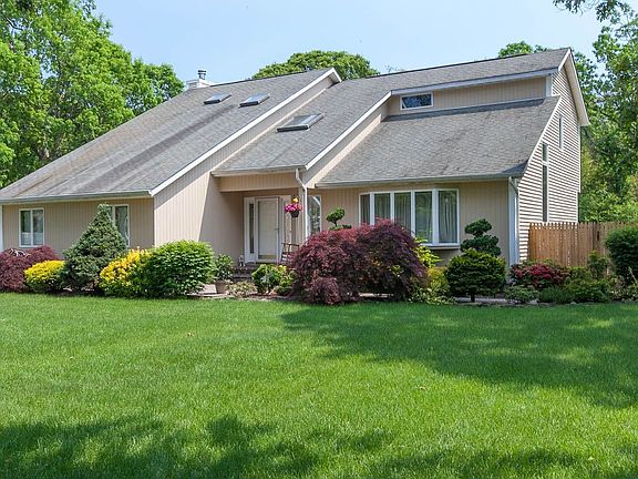 8 John Vincent Ct Cul-de-Sac