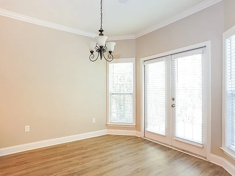 215 Village Park Dr — Photo 6