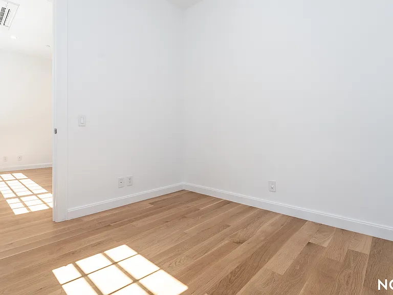 166 Eckford St #3 — Photo 28