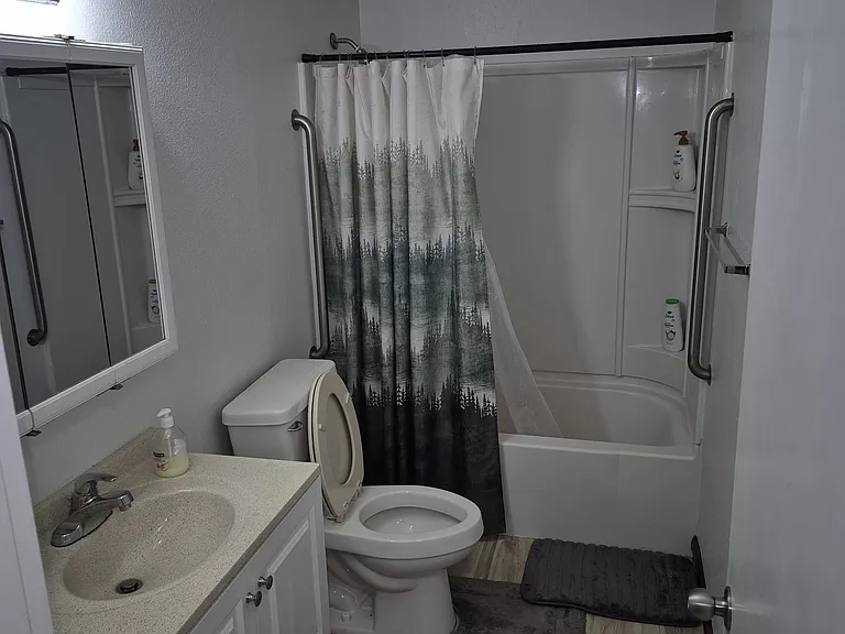10931 NE Glisan St #31 — Photo 9