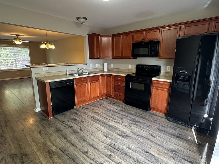 1810 Broadway St #108 — Photo 4