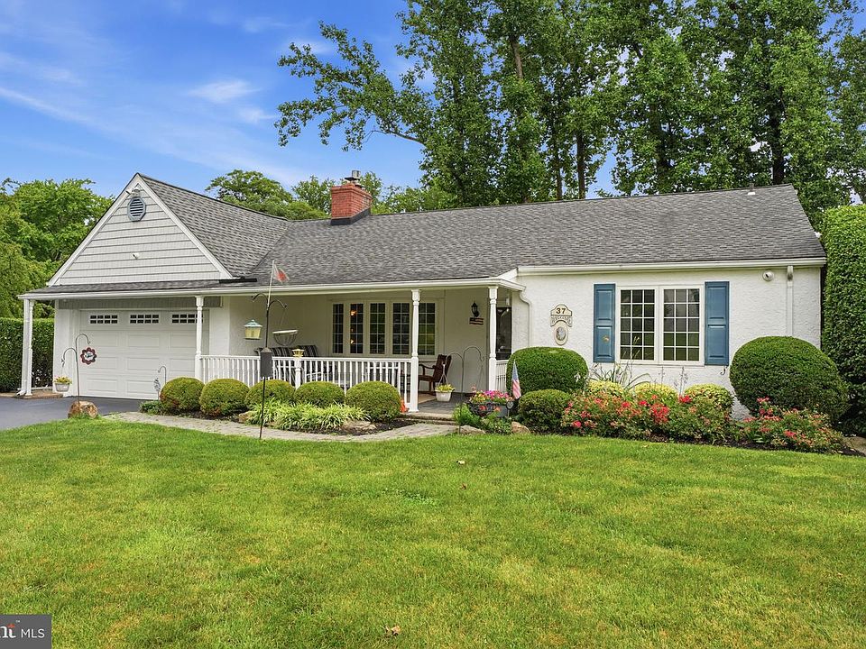 1st image of 37 Brookside Dr