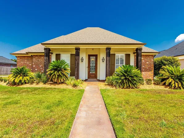 369 Tulip Dr, Houma, LA 70360