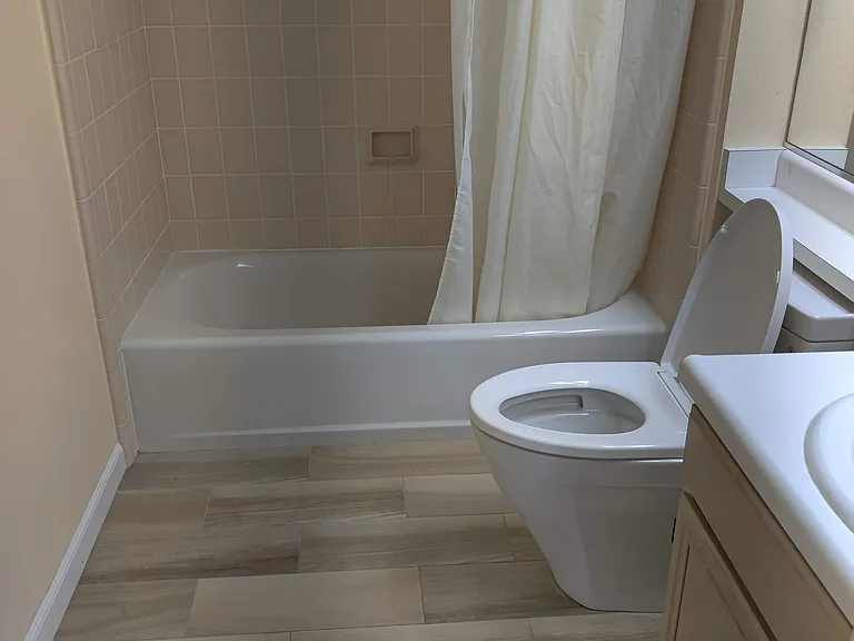 550 Ortega Ave — Photo 7