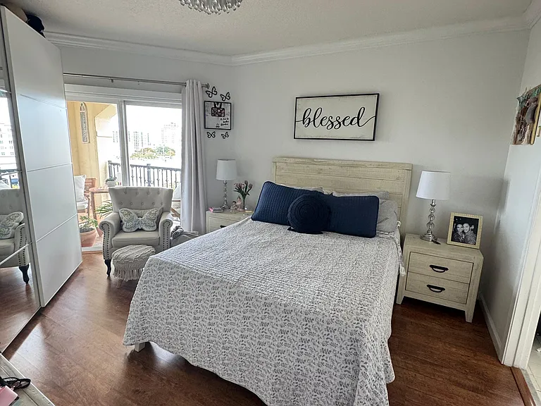 1627 SW 37th Ave #403 — Photo 5