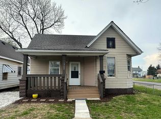 1702 E Carpenter St, Springfield, IL 62702