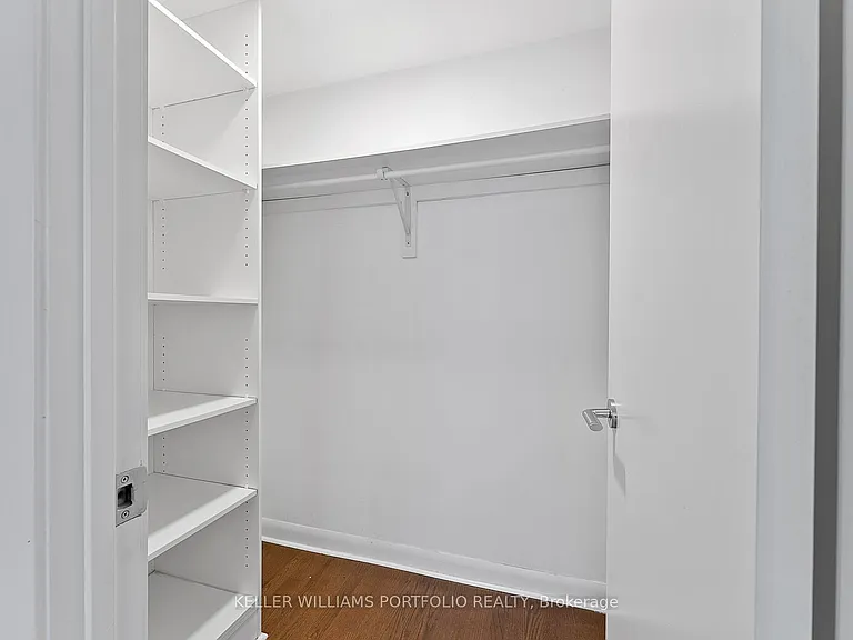 375 King St W #1805 — Photo 26
