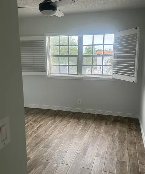 1407 NE 56th St #310 — Photo 14