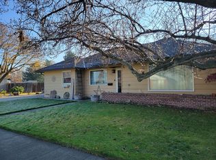 325 W Broadway Ave, Milton Freewater, OR 97862