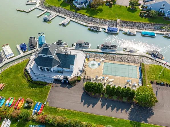 79 Windward Way, Canandaigua, NY 14424