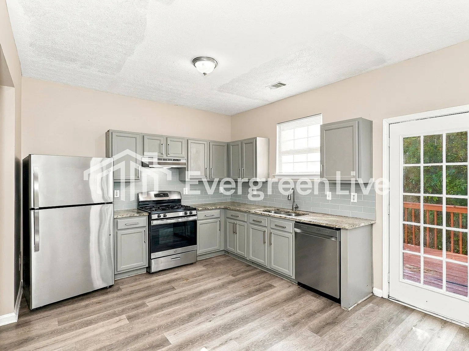 3 bed, 2.5 bath, 1750 sqft, $1,845 — Photo 4