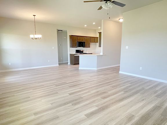 Longridge IV G - Living - DSLD Homes