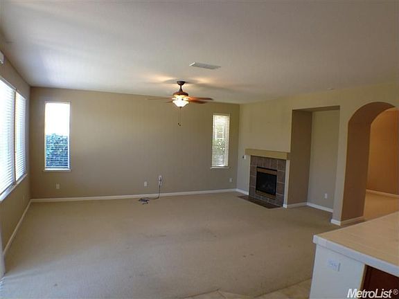 3rd image of 2748 Kalamer Way