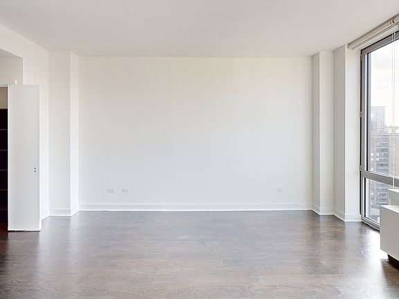 2nd image of 801 Amsterdam Ave APT 15H