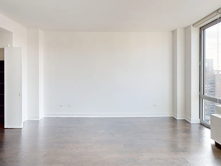 801 Amsterdam Ave #15H — Photo 3