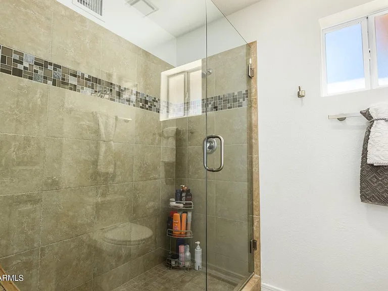 311 E Pinon Way — Photo 18