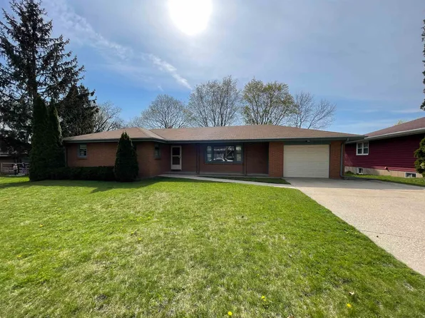 511 Emerson Dr, Rockford, IL 61108