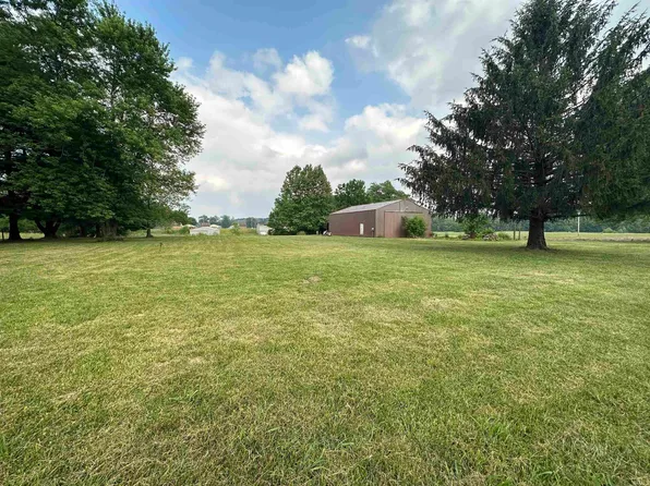 2761 Loren Dr, New Harmony, IN 47631