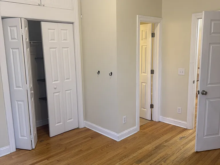 912 Oak St #1 — Photo 9