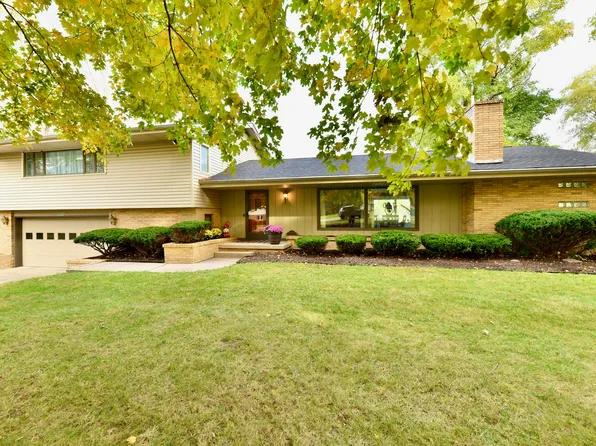 9254 W Forest Dr, Elwood, IN 46036