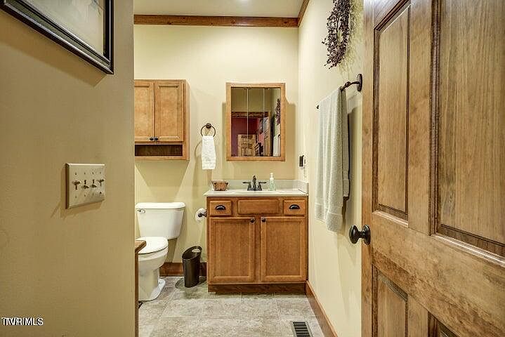 13th image of 301 Cabin Orchard Rd