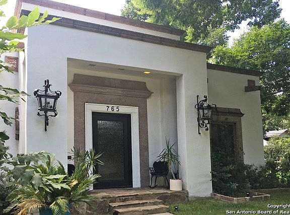 2nd image of 765 Estes Ave