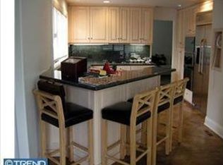 1753 Country Club Dr, Cherry Hill, NJ 08003