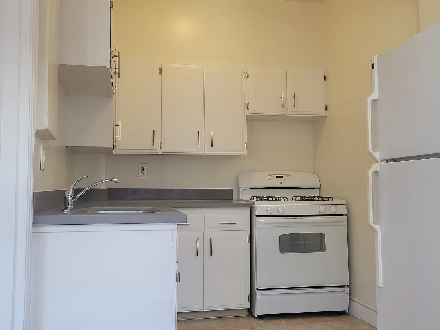725 Van Ness Ave — Photo 4