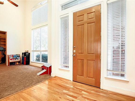 4th image of 2308 Creekside Cir N
