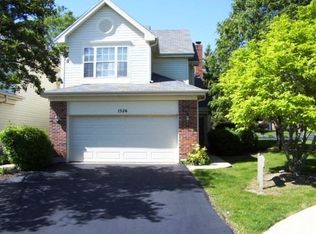 1526 Poplar Creek Dr, Hoffman Estates, IL 60169