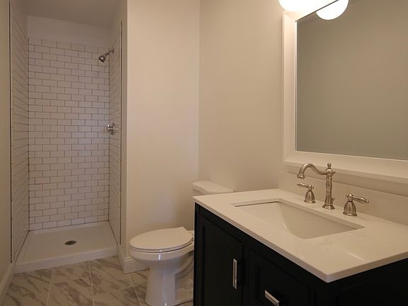 4th image of 31 Penn St #3